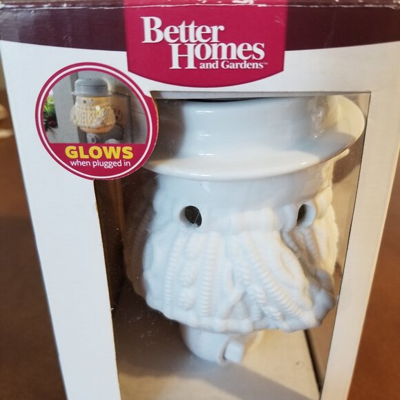 Better Homes and Gardens Mini Plug-in Warmer - Happy Snowman - Picture 2 of 4